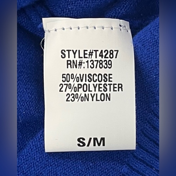 Dreamers by Debut Long-Sleeve Short Sweater, Size S/M - Picture 4 of 5